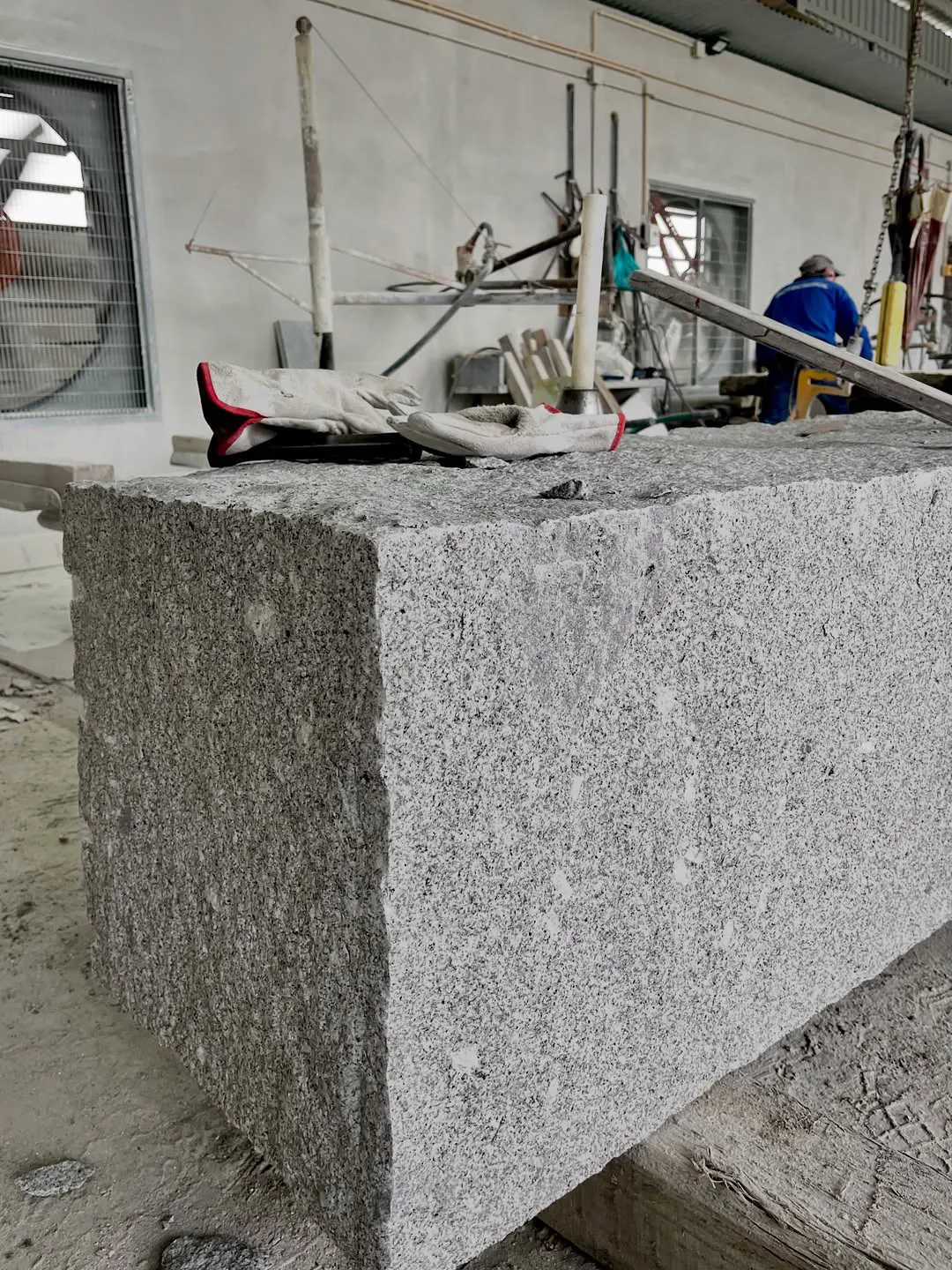 Granite bench 200x50x50cm